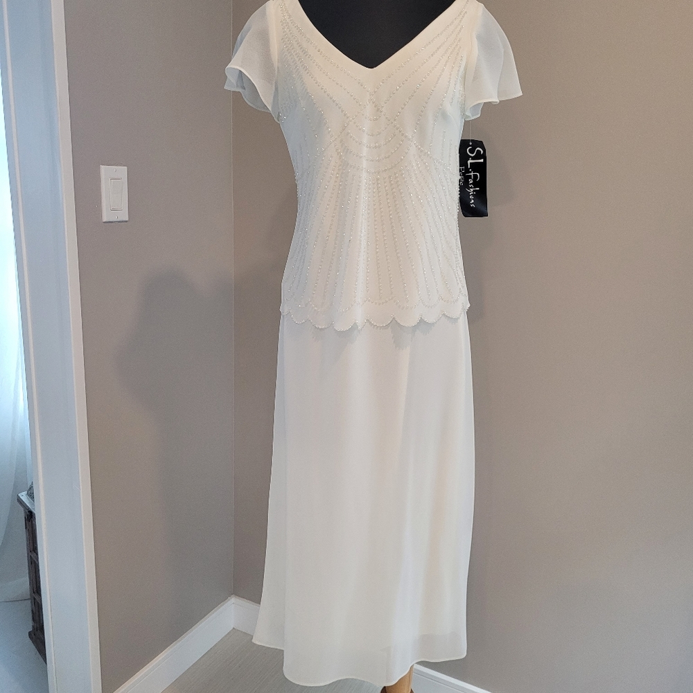 New SL Fashions Petite Cream Beaded Embellished Special Occasion Dress Size 4P